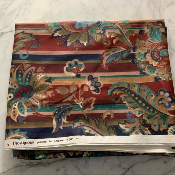 MASHAM - LUXURY PRINTED ENGLISH COTTON FABRIC - Picture 4 of 4